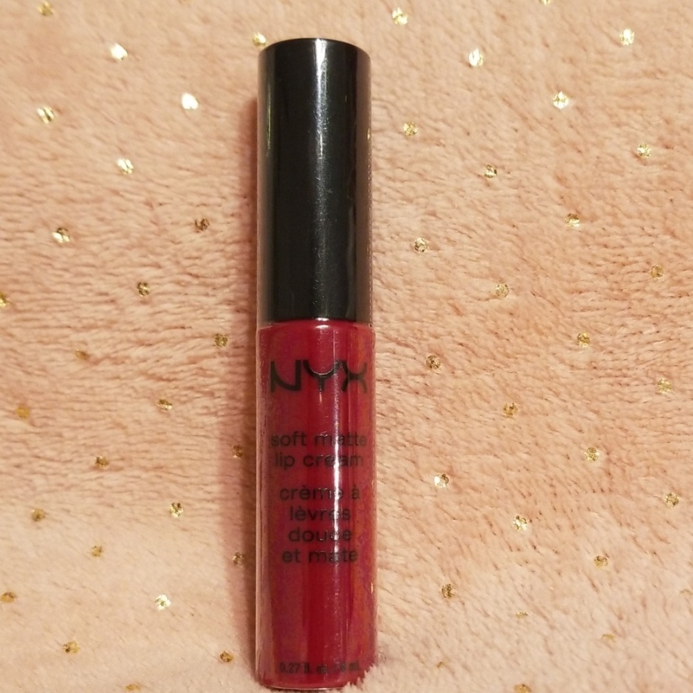 Nyx soft matte lip cream